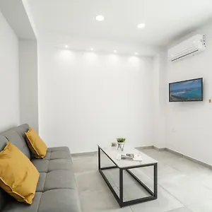 Kiani Apts Καλύβες